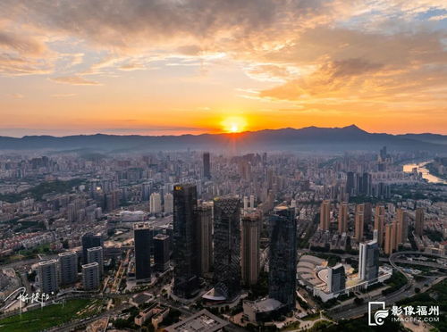 福州天空現絕美朝霞，視覺盛宴震撼全城